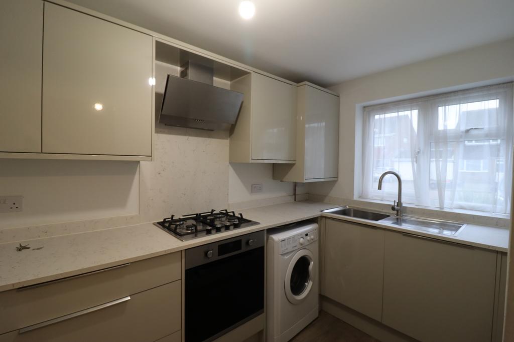 182 Hunters drive kit1