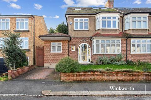 67 Warwick Road, Barnet, EN5 5EH