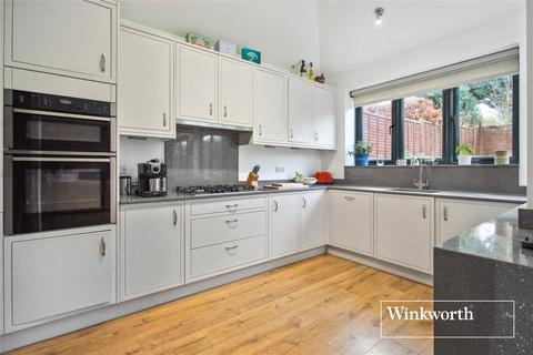 67 Warwick Road, Barnet, EN5 5EH