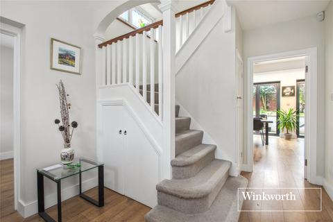 67 Warwick Road, Barnet, EN5 5EH