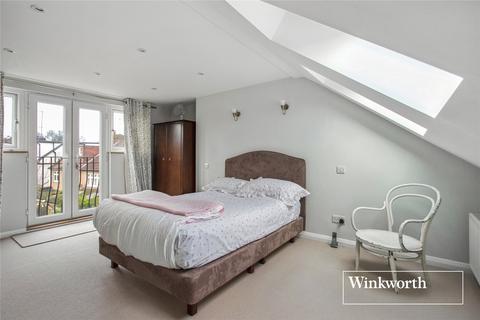 67 Warwick Road, Barnet, EN5 5EH