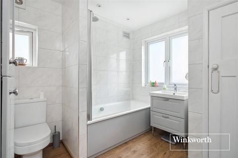 67 Warwick Road, Barnet, EN5 5EH
