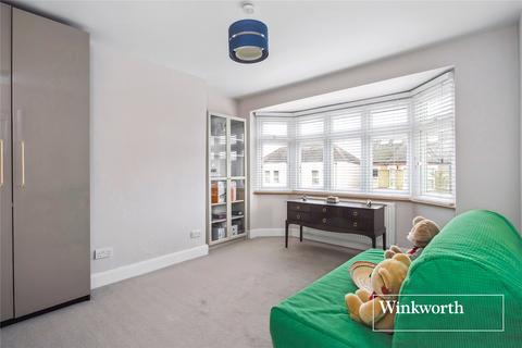67 Warwick Road, Barnet, EN5 5EH