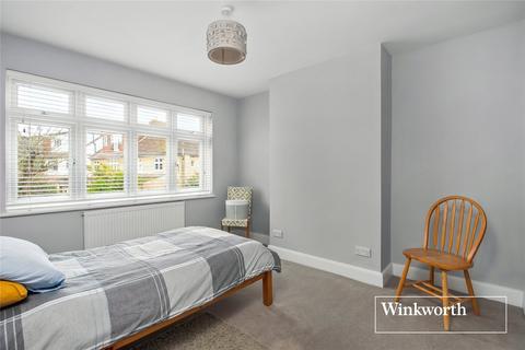 67 Warwick Road, Barnet, EN5 5EH