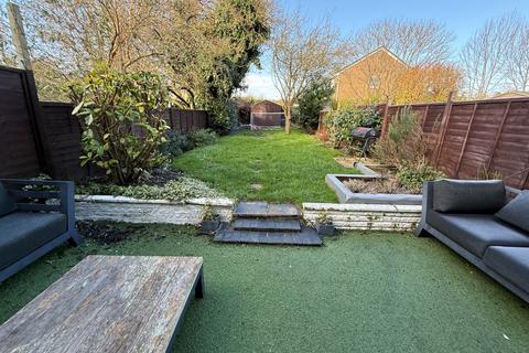 3 Barrie Avenue, Dunstable, LU6 1BP