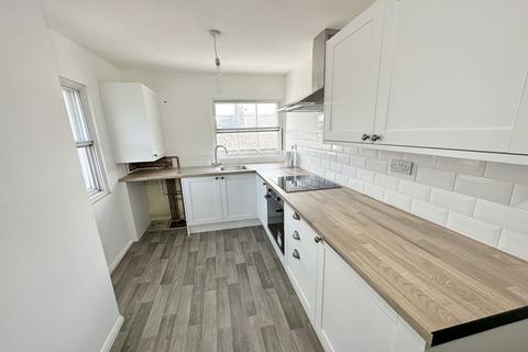 2 bedroom flat to rent, Waterloo Place, Lewes, BN7 2PP