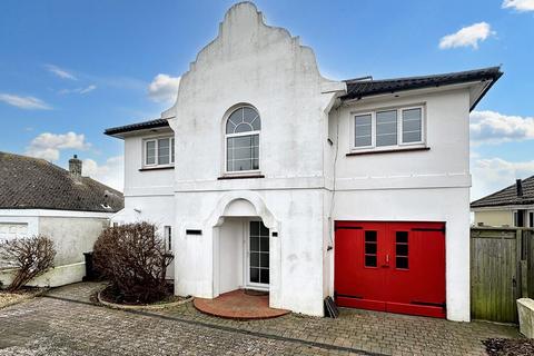 4 bedroom detached house to rent, Oaklands Avenue, Saltdean, BN2 8PA