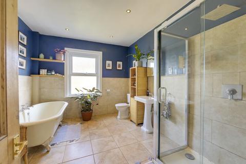 21 Laleham Road, London, SE6 2HS