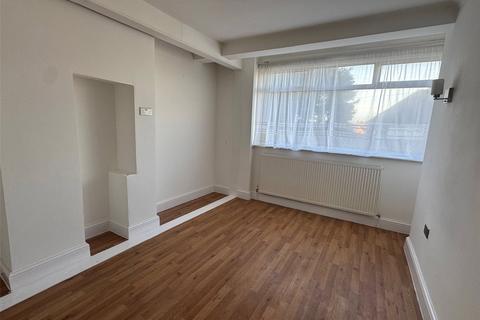 3 bedroom terraced house to rent, West Hill Drive, Dartford, Kent, DA1