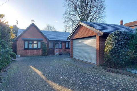 3 bedroom detached bungalow for sale, Astley Burf, Stourport-On-Severn