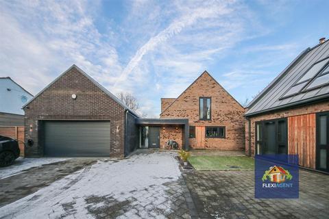 5 bedroom detached house for sale, North Moor Lane, Ormskirk L39