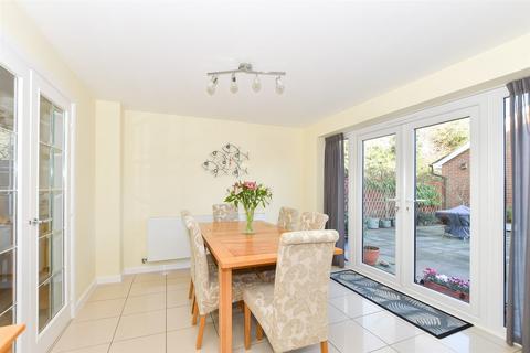 4 bedroom detached house for sale, Worthing Road, Southwater, Horsham, West Sussex