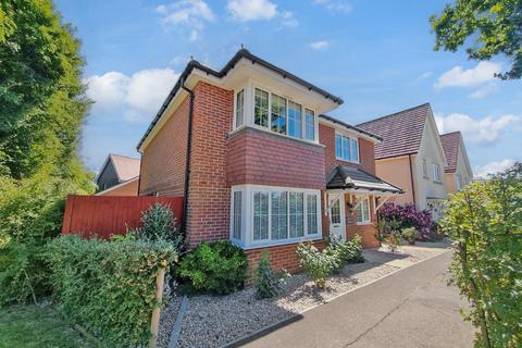 4 bedroom detached house for sale, Worthing Road, Southwater, Horsham, West Sussex