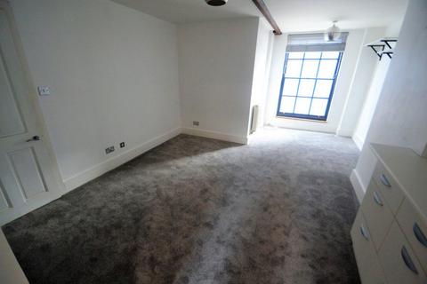 2 bedroom maisonette to rent, Oakfield Place, Clifton