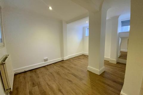 2 bedroom flat to rent, Sillwood Street, Brighton