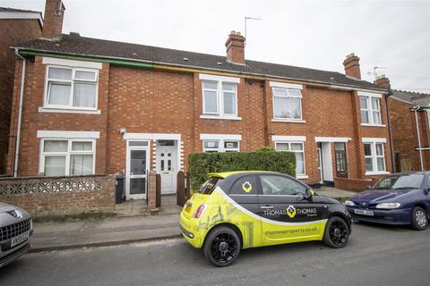 3 bedroom terraced house to rent, Ladysmith Road, Linden