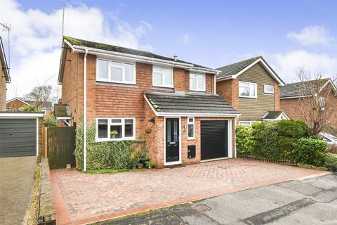 4 bedroom detached house for sale, Oak Hanger Close, Hook RG27