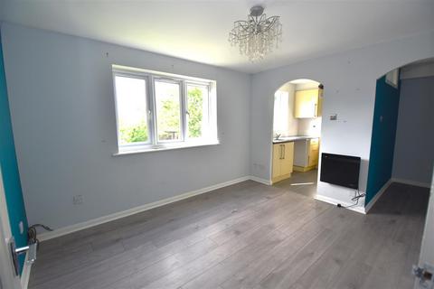 Studio to rent, Parklands, Rochford