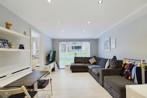 79 Middlefields, Croydon, CR0 9LG