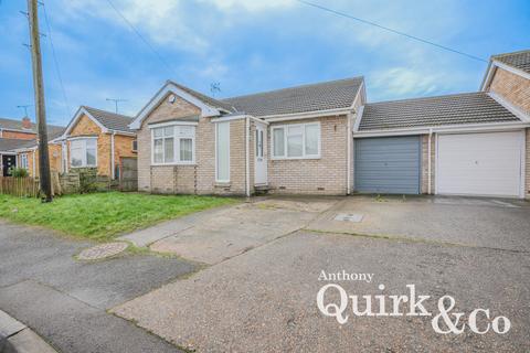 2 bedroom detached bungalow for sale, Winterswyk Avenue, Canvey Island, SS8