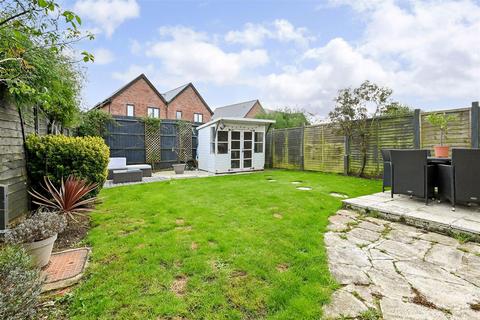 4 bedroom semi-detached house for sale, Cherry Avenue, Yapton