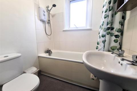 2 bedroom flat to rent, Warren Avenue, Southampton SO16