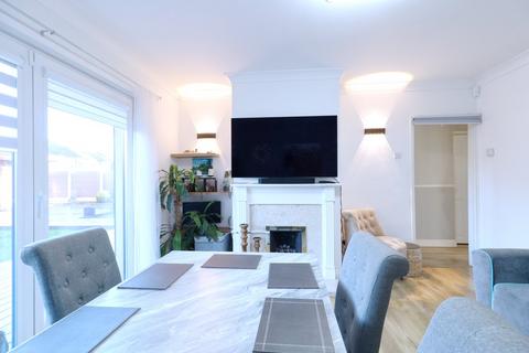 44 Barle Gardens, South Ockendon, RM15 5QP