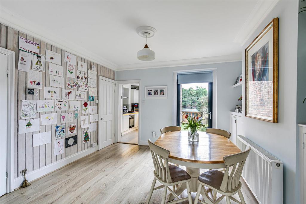 6 Dining Room.jpg
