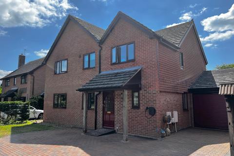 Hughes Close, Blackfield, Southampton, Hampshire, SO45
