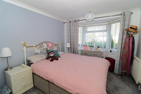 39 Links Drive, Bexhill-on-sea, TN40 1TE