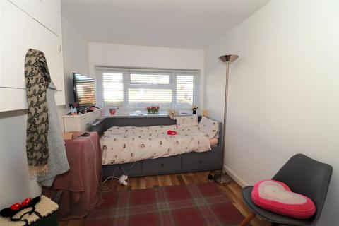 39 Links Drive, Bexhill-on-sea, TN40 1TE