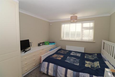 39 Links Drive, Bexhill-on-sea, TN40 1TE