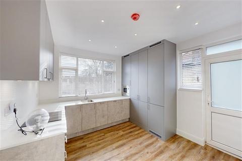 2 bedroom apartment for sale, Marlborough Road, Chingford, E4