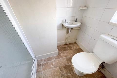 2 bedroom apartment to rent, Lower Range Road, Gravesend, Kent, DA12 2QL