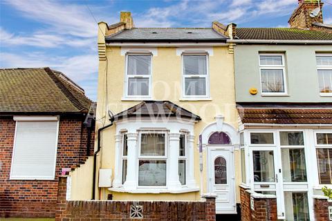 3 bedroom end of terrace house for sale, Altmore Avenue, East Ham, E6