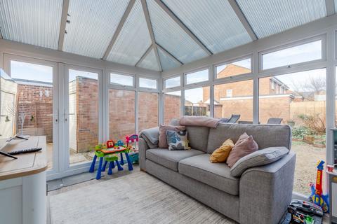 1 Denley Close, Bishops Cleeve, Cheltenham, GL52 8EG