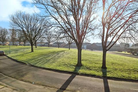 1 Denley Close, Bishops Cleeve, Cheltenham, GL52 8EG