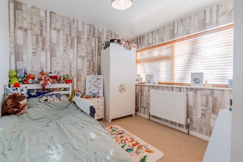 1 Denley Close, Bishops Cleeve, Cheltenham, GL52 8EG
