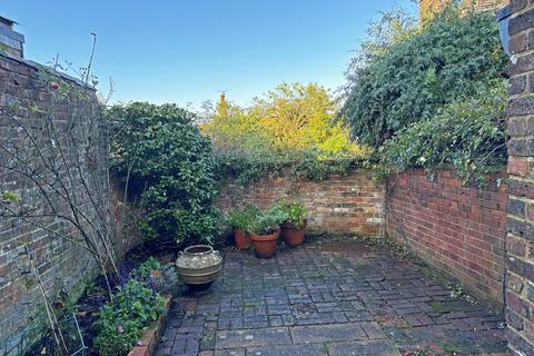 3 bedroom terraced house for sale, Market Street, Rye, East Sussex TN31 7LA