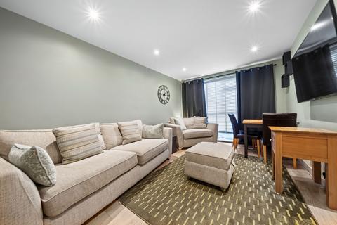 Flat 3, 25 Brambledown Road, Wallington, SM6 0TH