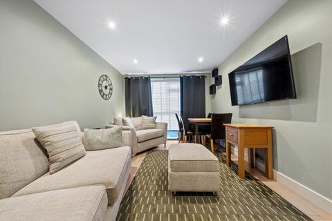 Flat 3, 25 Brambledown Road, Wallington, SM6 0TH