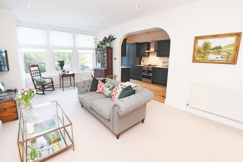 2 bedroom apartment for sale, Harlow Moor Drive, Harrogate