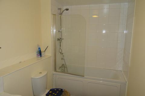 2 bedroom apartment to rent, Greenhays Lane West, Hulme