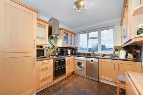 2 bedroom apartment for sale, Lauriston Road, London E9