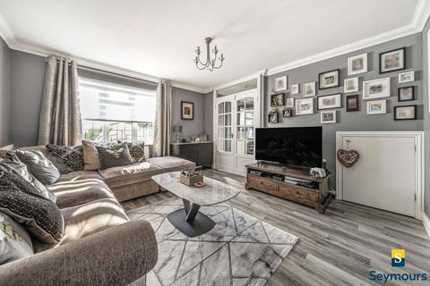 3 bedroom end of terrace house for sale, Speedwell Close, Guildford GU4