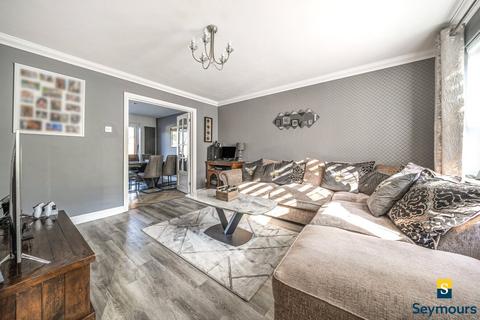 3 bedroom end of terrace house for sale, Speedwell Close, Guildford GU4