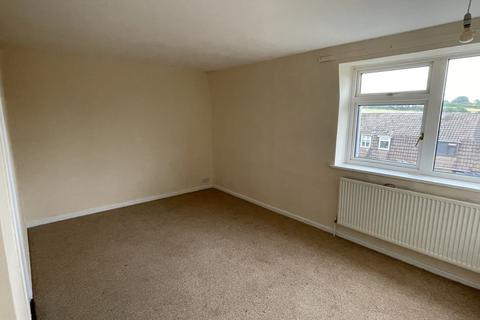 3 bedroom terraced house to rent, Kenyon Road, Chesterfield, S41