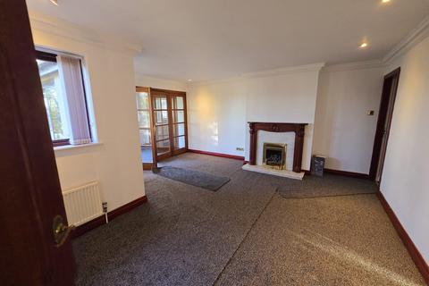 4 bedroom detached bungalow to rent, Shaftesbury Avenue, Bradford, BD9