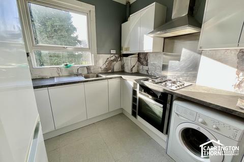 2 bedroom flat to rent, Melfort Road, Thornton Heath, Surrey