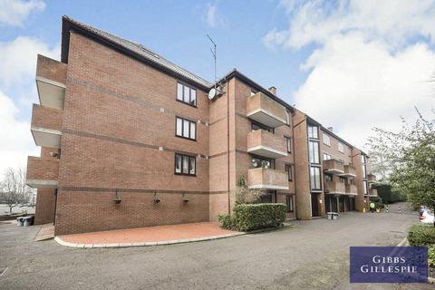 2 bedroom apartment to rent, Winslow Close, Pinner